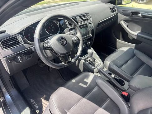 Used 2018 Volkswagen Jetta Sport FWD image 10