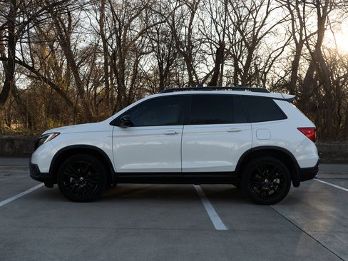 Used 2021 Honda Passport Sport image 6