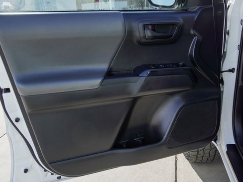 Certified 2022 Toyota Tacoma SR image 21