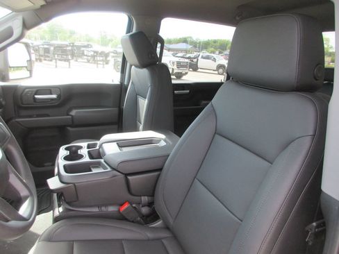 New 2026 GMC Sierra 2500 Pro AWD/4WD image 16