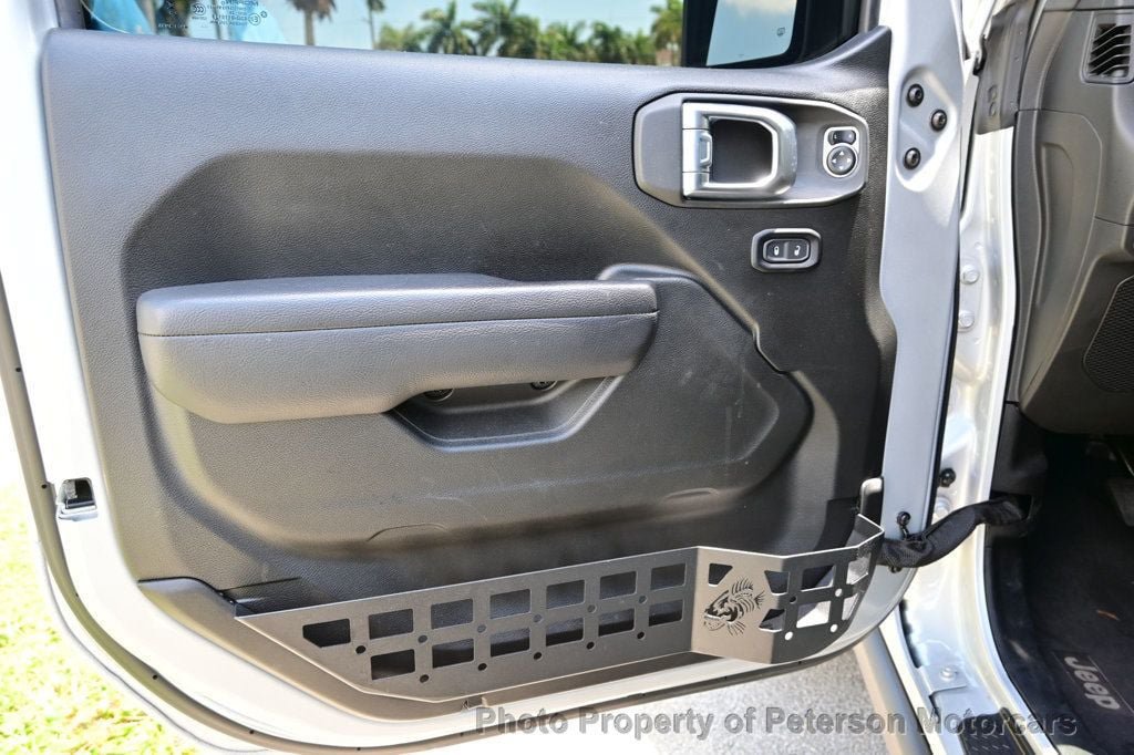 Used 2024 Jeep Wrangler Sport AWD/4WD image 19