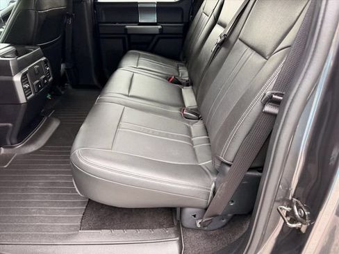 Used 2017 Ford F150 XLT w/ Equipment Group 302A Luxury AWD/4WD image 13
