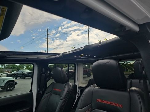 Used 2020 Jeep Wrangler Unlimited Rubicon AWD/4WD image 7