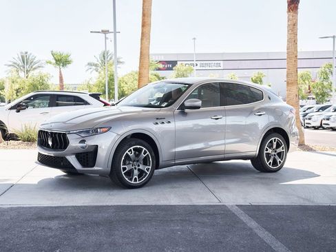 Used 2022 Maserati Levante Modena image 4
