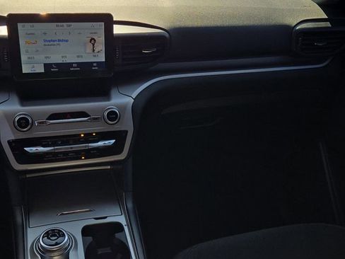 Used 2022 Ford Explorer XLT image 21