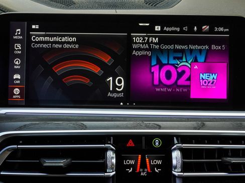 Used 2020 BMW X7 xDrive40i w/ M Sport Package AWD/4WD image 26