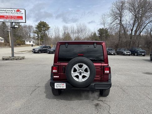 Used 2022 Jeep Wrangler Unlimited Sport w/ Sun And Sound Package image 10