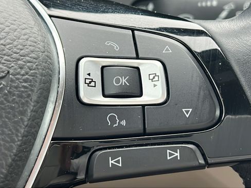 Used 2018 Volkswagen Atlas SEL FWD image 22