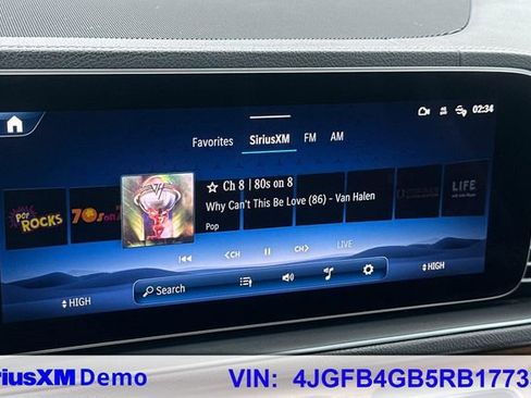 Used 2024 Mercedes-Benz GLE 450e 4MATIC image 29