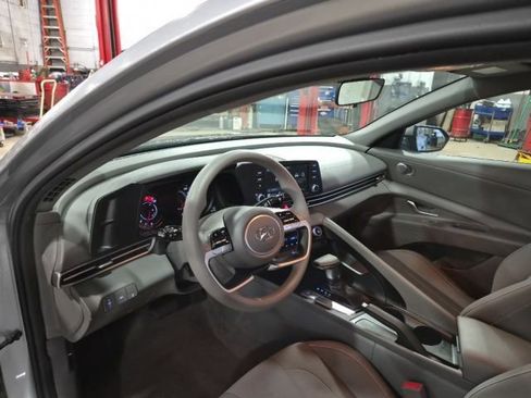 Used 2023 Hyundai Elantra SEL w/ Cargo Package image 14