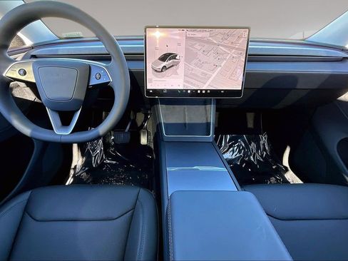 Used 2026 Tesla Model Y 2WD image 7