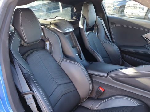 Used 2023 Chevrolet Corvette Stingray Preferred Cpe w/ Z51 Performance Package RWD image 35