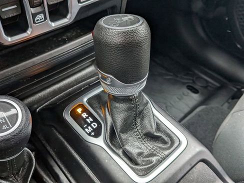 Used 2019 Jeep Wrangler Unlimited Sport S image 18