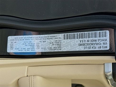 New 2025 Jeep Grand Cherokee Limited w/ Luxury Tech Group II image 35