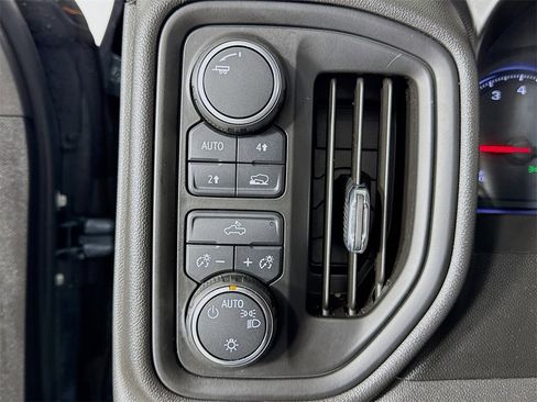 Used 2019 Chevrolet Silverado 1500 Custom w/ Custom Value Package image 13