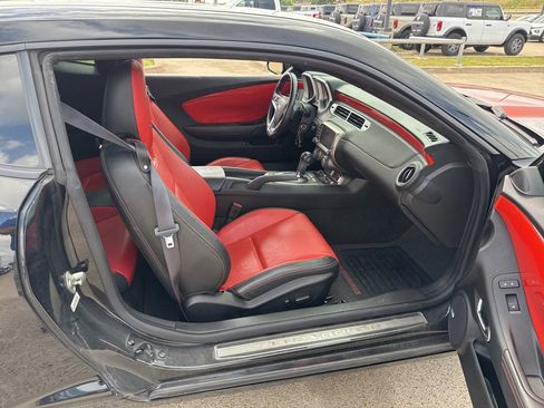 Used 2013 Chevrolet Camaro SS RWD image 11