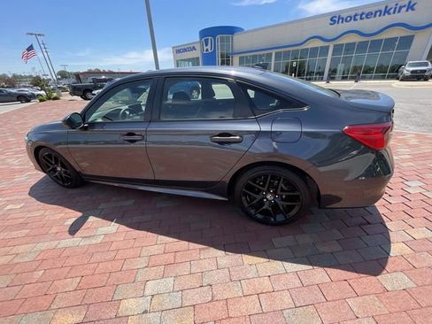 Used 2024 Honda Civic Sport image 31