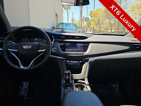 Used 2023 Cadillac XT6 Luxury FWD image 13