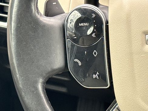 Used 2020 Land Rover Discovery Landmark AWD/4WD image 18