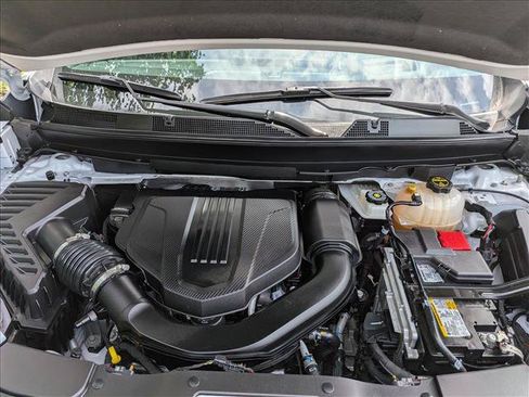 Used 2025 GMC Acadia Denali FWD image 10