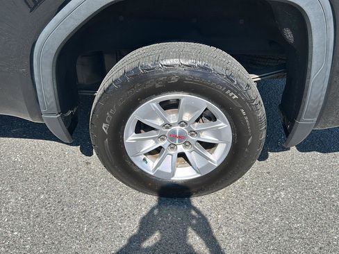 Used 2019 GMC Sierra 1500 SLE w/ SLE Value Package AWD/4WD image 14