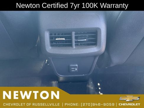 Used 2024 Chevrolet Equinox LT FWD image 27