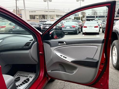 Used 2017 Hyundai Accent Value Edition FWD image 30