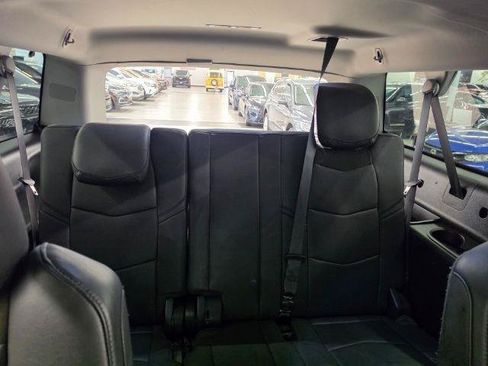 Used 2018 Cadillac Escalade ESV Luxury AWD/4WD image 38