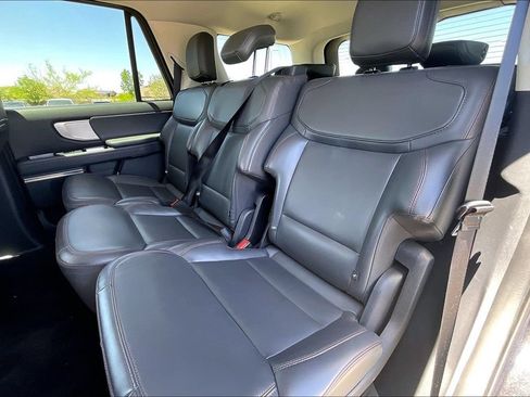 Used 2025 Ford Expedition Active AWD/4WD image 27