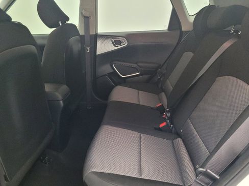 Used 2021 Kia Soul LX image 18