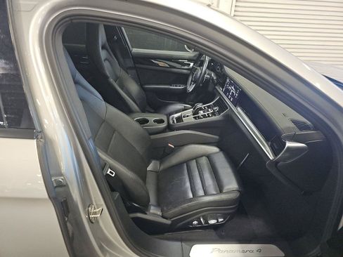 Used 2018 Porsche Panamera 4 AWD/4WD image 11