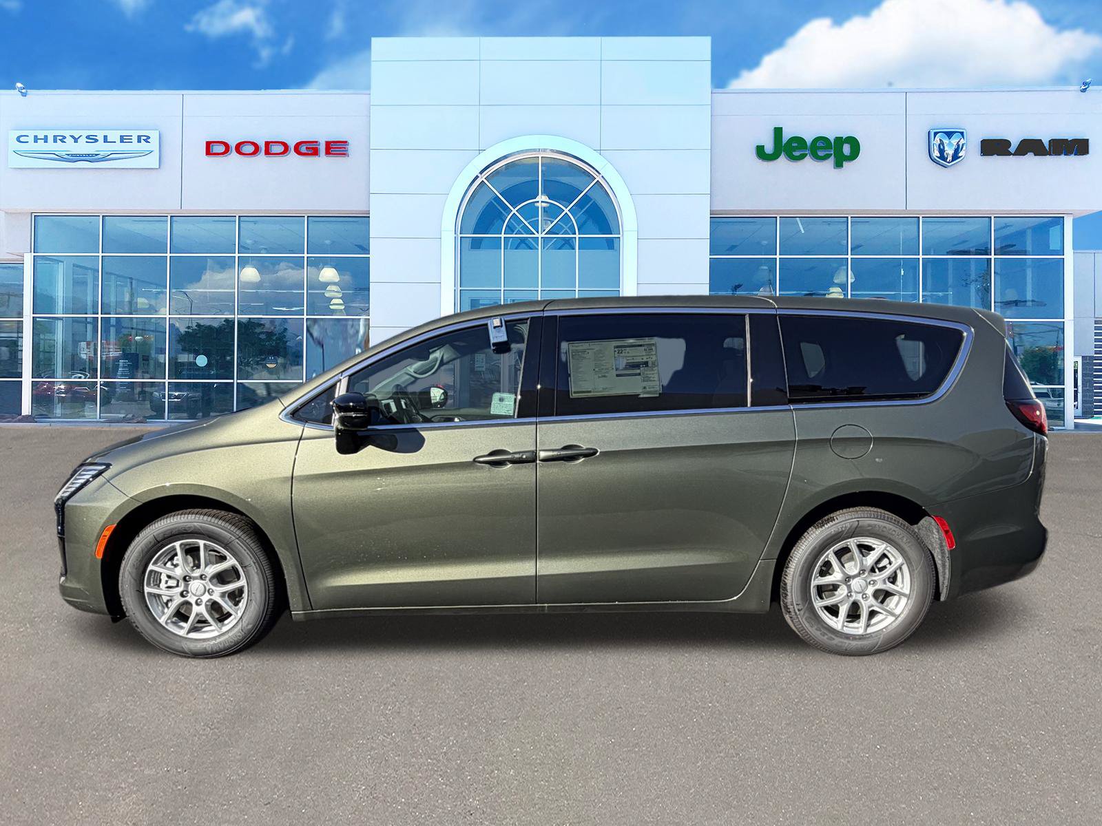 New 2027 Chrysler Pacifica Select FWD image 6
