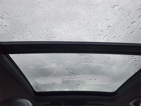 New 2026 Volkswagen Tiguan SE R-Line image 23