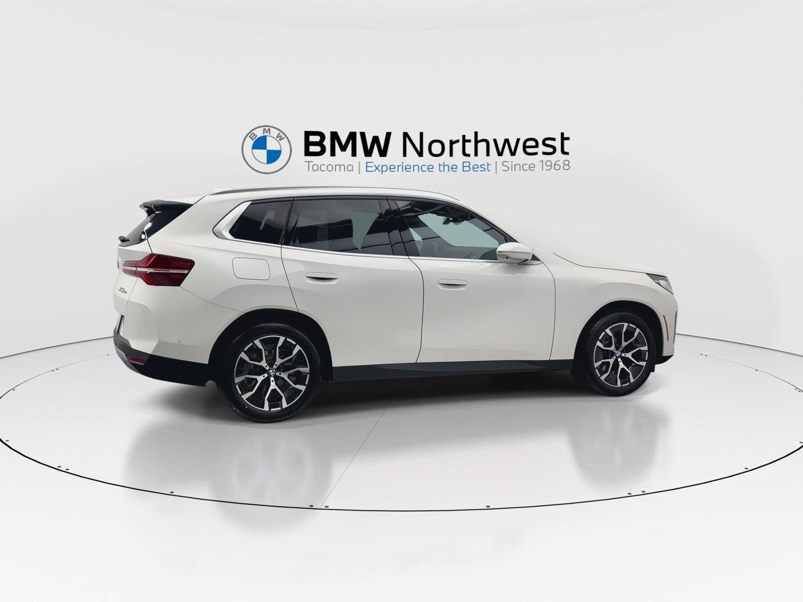 Used 2026 BMW X3 xDrive30i w/ Premium Package AWD/4WD image 4