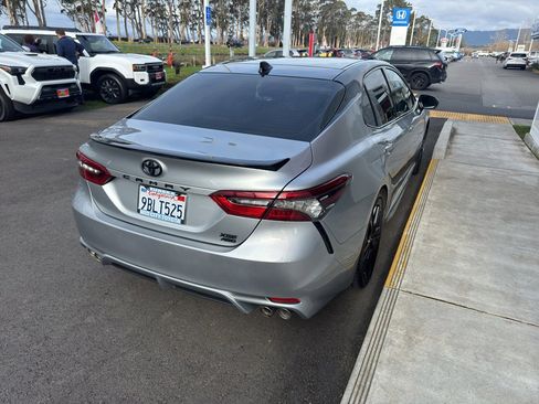 Used 2022 Toyota Camry XSE image 12