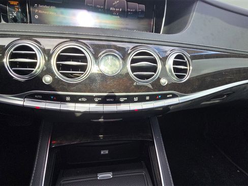 Used 2015 Mercedes-Benz S 550 Sedan w/ Premium 1 Package image 21