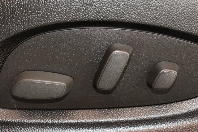 Used 2014 Buick LaCrosse Leather FWD image 19