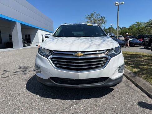 Used 2021 Chevrolet Equinox Premier image 2