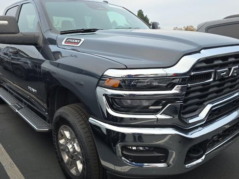 Used 2026 RAM 2500 Big Horn AWD/4WD image 2