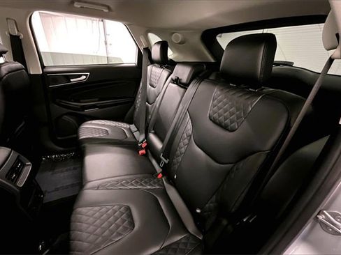 Used 2024 Ford Edge Titanium image 21