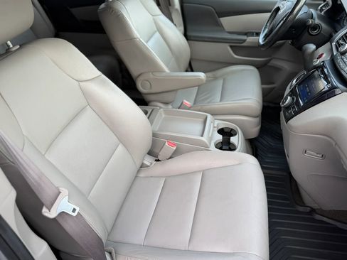 Used 2015 Honda Odyssey EX-L image 16