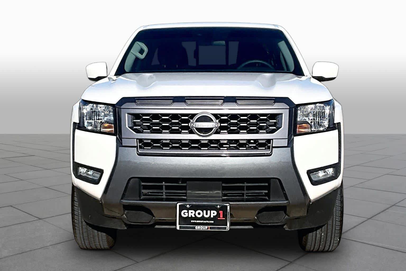 Used 2025 Nissan Frontier SV w/ SV Convenience Package RWD image 4