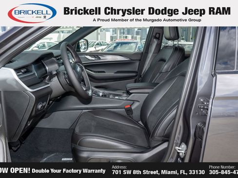 New 2025 Jeep Grand Cherokee L Altitude image 17