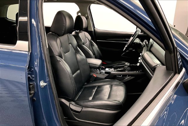 Used 2025 Kia Telluride S FWD image 8