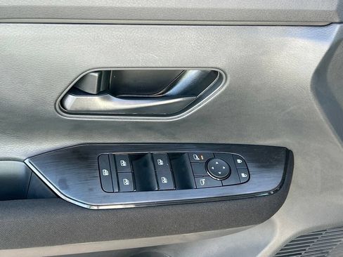 New 2026 Nissan Kicks S FWD image 18