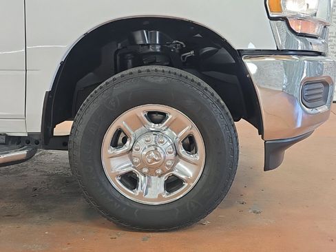 Used 2021 RAM 2500 Big Horn image 9