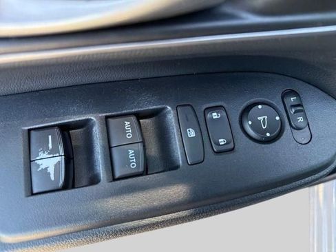 Used 2022 Honda CR-V EX-L image 8