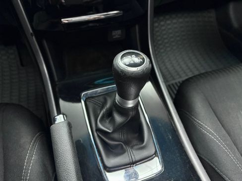 Used 2017 Honda Accord EX image 39