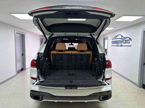 Used 2021 BMW X7 xDrive40i w/ M Sport Package AWD/4WD image 37