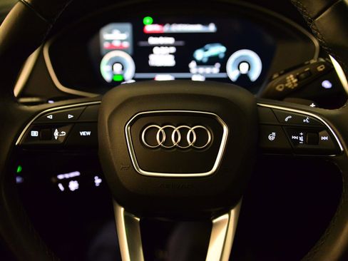 Certified 2023 Audi Q5 e Premium Plus w/ Premium Plus Package image 34